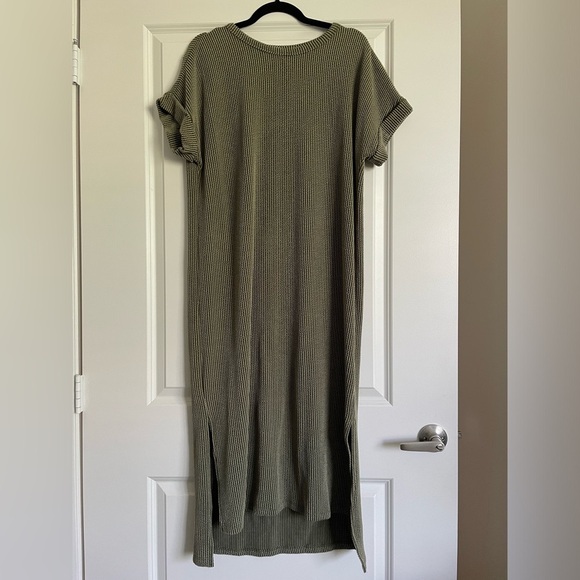 Pinkblush - Olive Ribbed Short Sleeve Maternity Dress - Picture 5 of 5